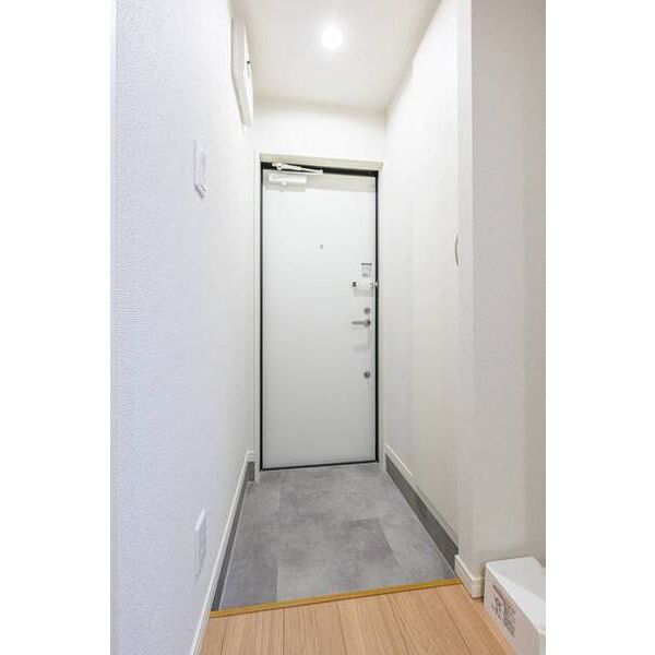 ダンデリオン港南台 玄関