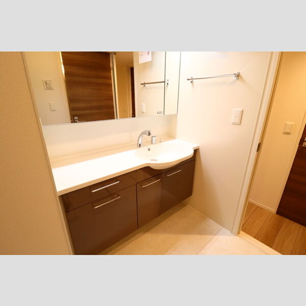 芝久保翠亭102号室 洗面台