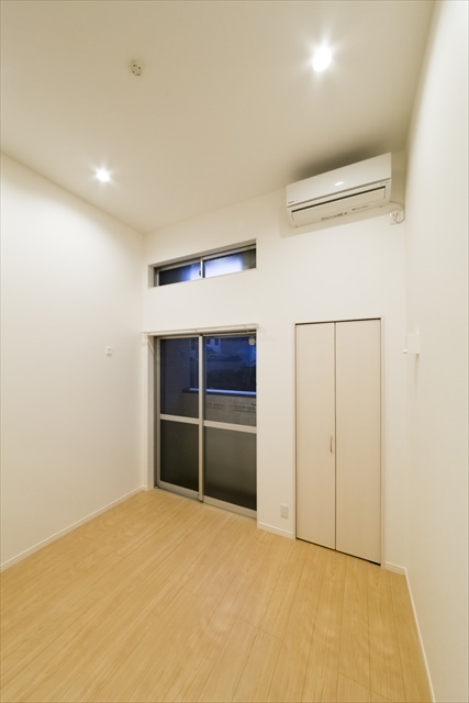 スプリングフォレスト参番館1階 リビング