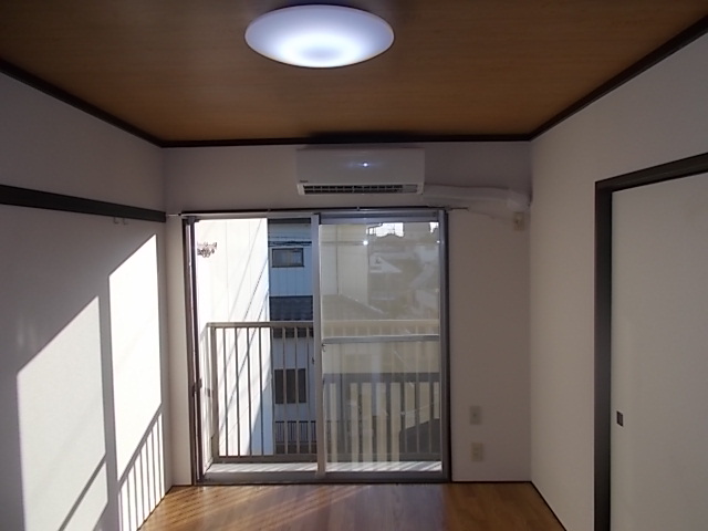 中佐津間ハイツ リビング