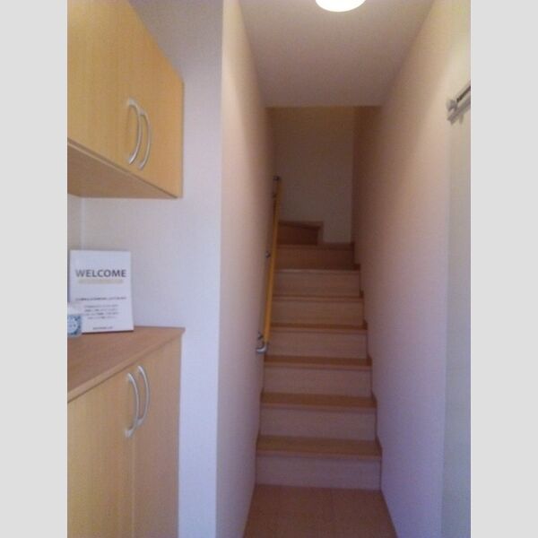 メゾンベールM203号室 廊下