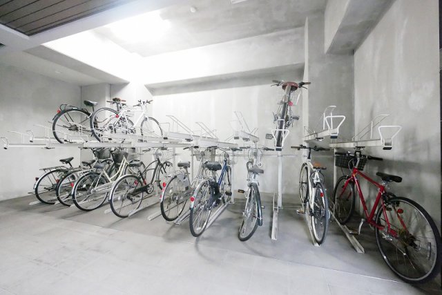 ＴＲＡＤＩＳ ＮＩＰＰＯＲＩ Ｅ4階 外観