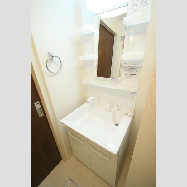 メルシー芙蓉10201号室 201号室　洗面台