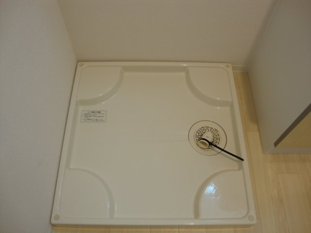 ルノンロワール203号室 洗濯機置場