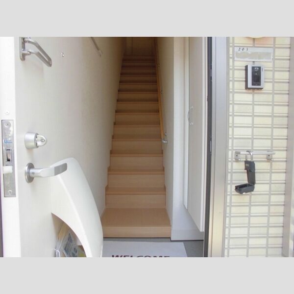 ハーモニーガーデン 玄関