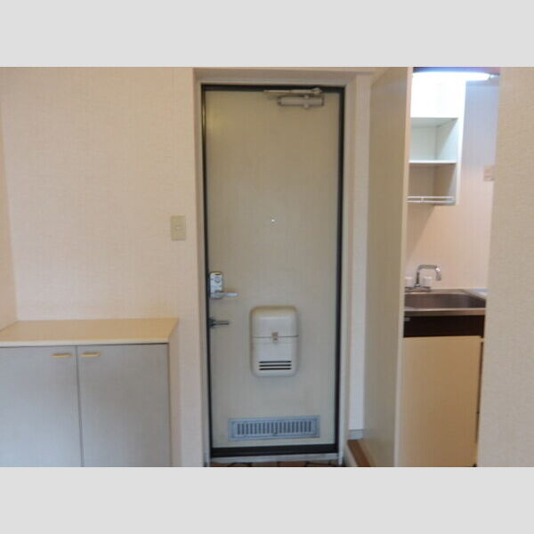 リジェール大久保Ⅲ105号室 玄関