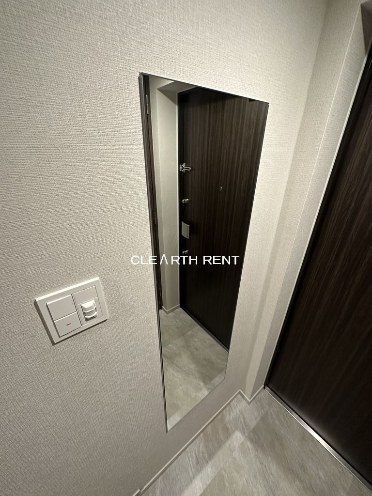 コンシェリア中野弥生町 ＴＨＥ ＲＥＳＩＤＥＮＣＥ1階 姿見ミラー