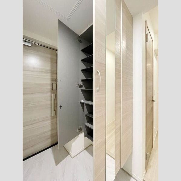 セレスティア江戸川Ⅲ 靴箱