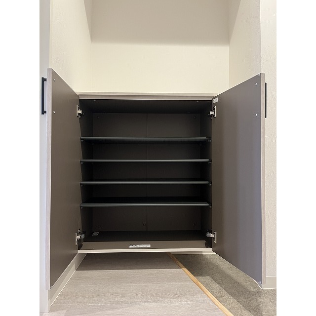 ミッドタウンプレイス 内観