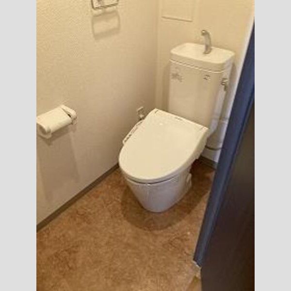 S-FORT横浜青葉台318号室 トイレ