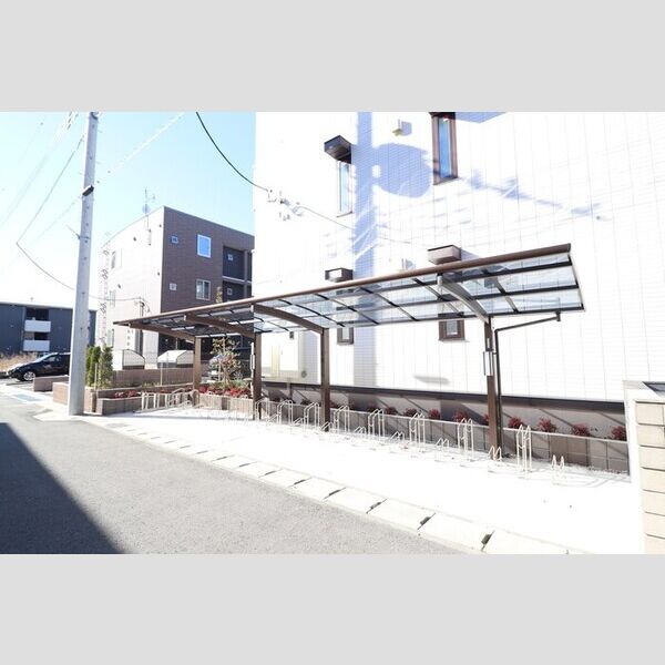 グリシーナ102号室 駐輪場