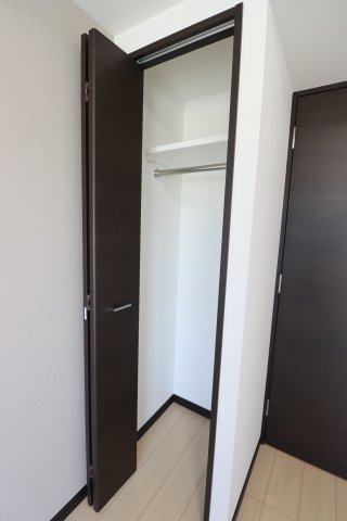 GENOVIA堀切菖蒲園0406号室 収納