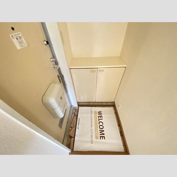 ウィステリアおゆみ野　C 玄関