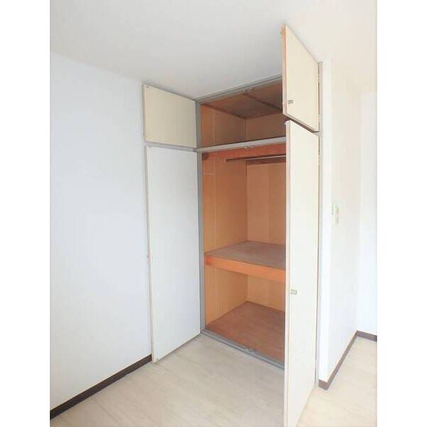 サンアベニュー師岡0205号室 収納