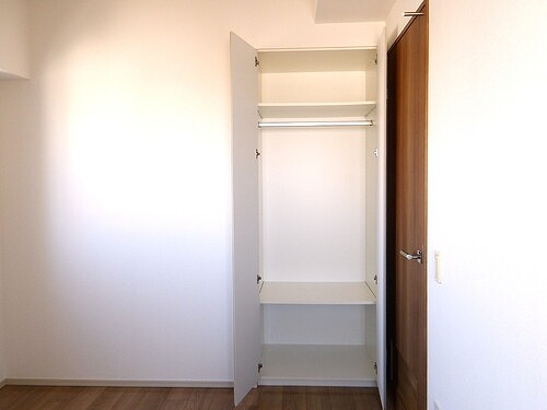 ライオンズ武蔵浦和ブライトフォート クロゼット(洋室約5.5畳)　※2025年10月撮影