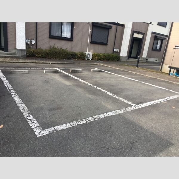 コーポマツバ　AB 駐車場