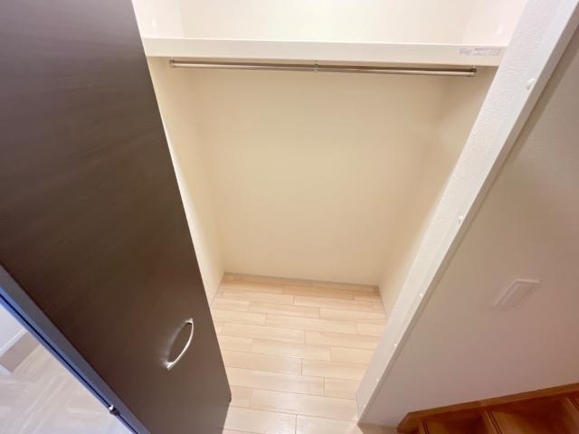 ＧＲＥＥＮ　ＳＯＲＲＥＬ　Ⅰ(グリーン　ソレル　ワン) クローゼット