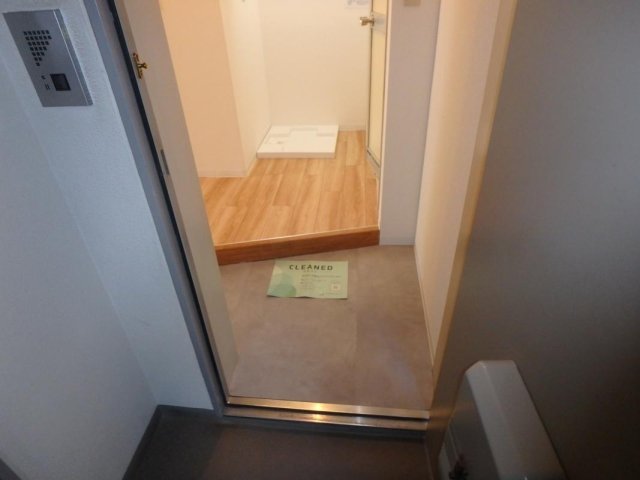 菱和パレス大森西 玄関