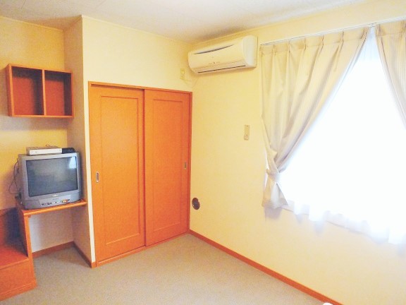 レオパレスクエスタ リビング