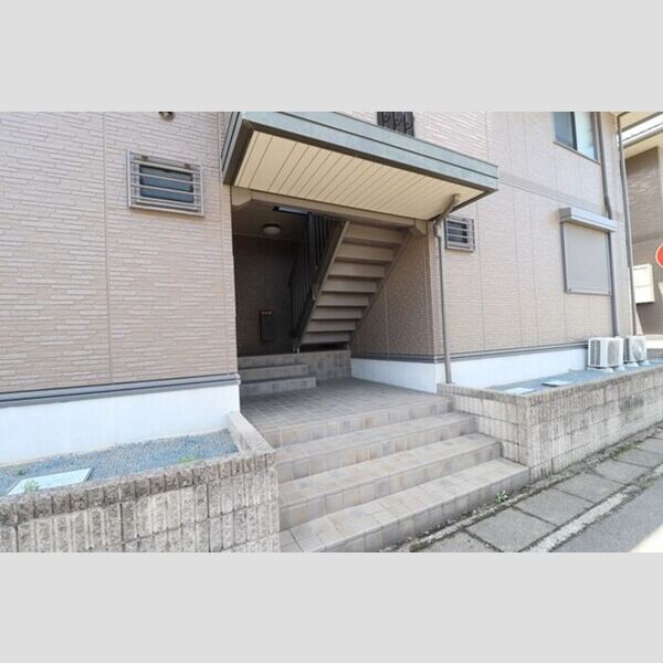 ソラリス　A エントランス