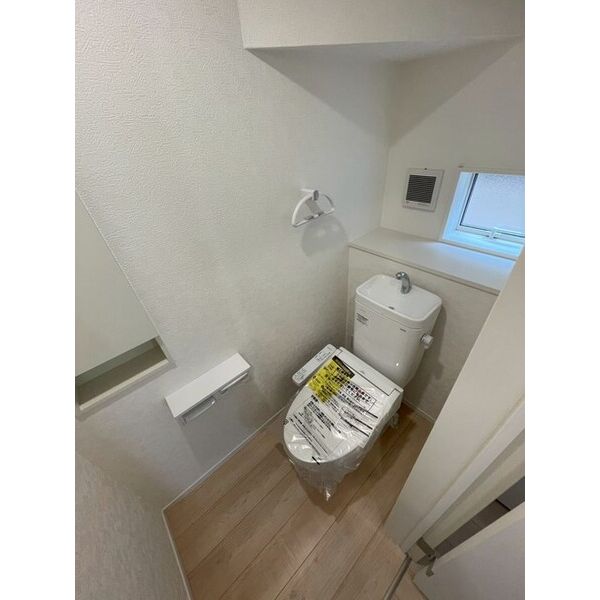 クレイドルガーデン川口市東内野第16　1号棟 トイレ