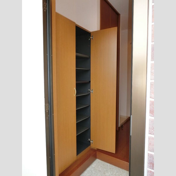 ハーモニーひの101号室 シューズボックスです♪