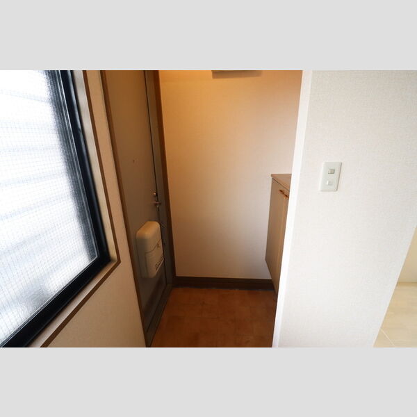 メゾンシエール103号室 玄関