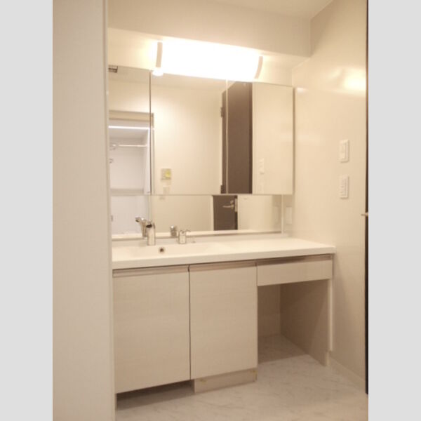 ラ・ベレッツァ　フェリオ 洗面室