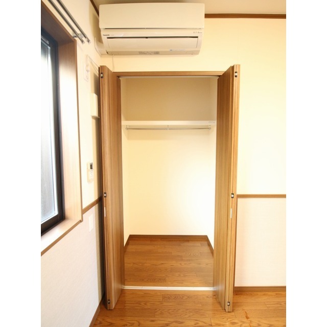 Forest緑が丘102号室 洋室 収納