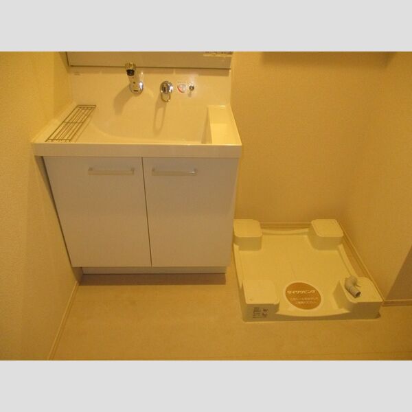 ボヌールヴィー 洗髪洗面化粧台、室内洗濯機置場