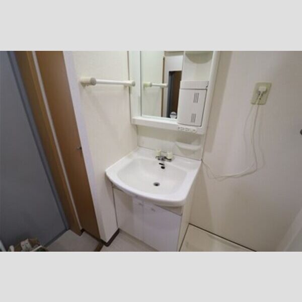 パティオ坂巻301号室 洗面台