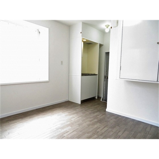 ラークテラス 内観