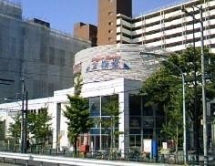 クレストコーポ3階 ゲオ文教堂王子神谷店