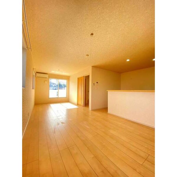 クレイドルガーデンさいたま市大宮区上小町第1　1号棟 リビング