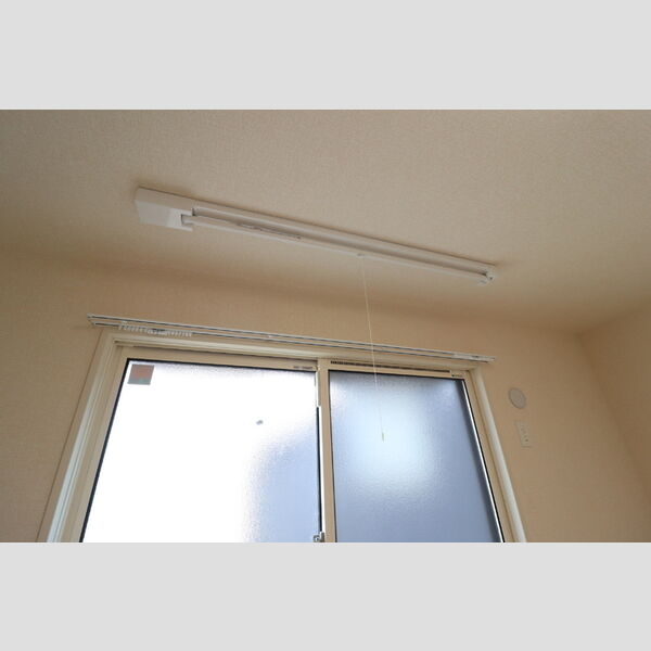 ティアラⅢ202号室 室内物干し