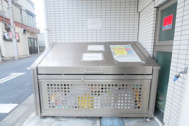 ＡＲＴＥＳＳＩＭＯ　ＬＩＮＫ　ＣＲＯＳＳ4階 外観