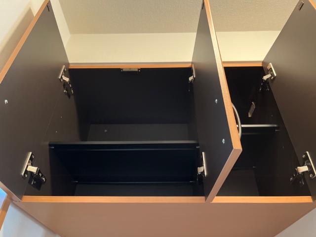 クレメント駒木Ｂ 下駄箱　上段