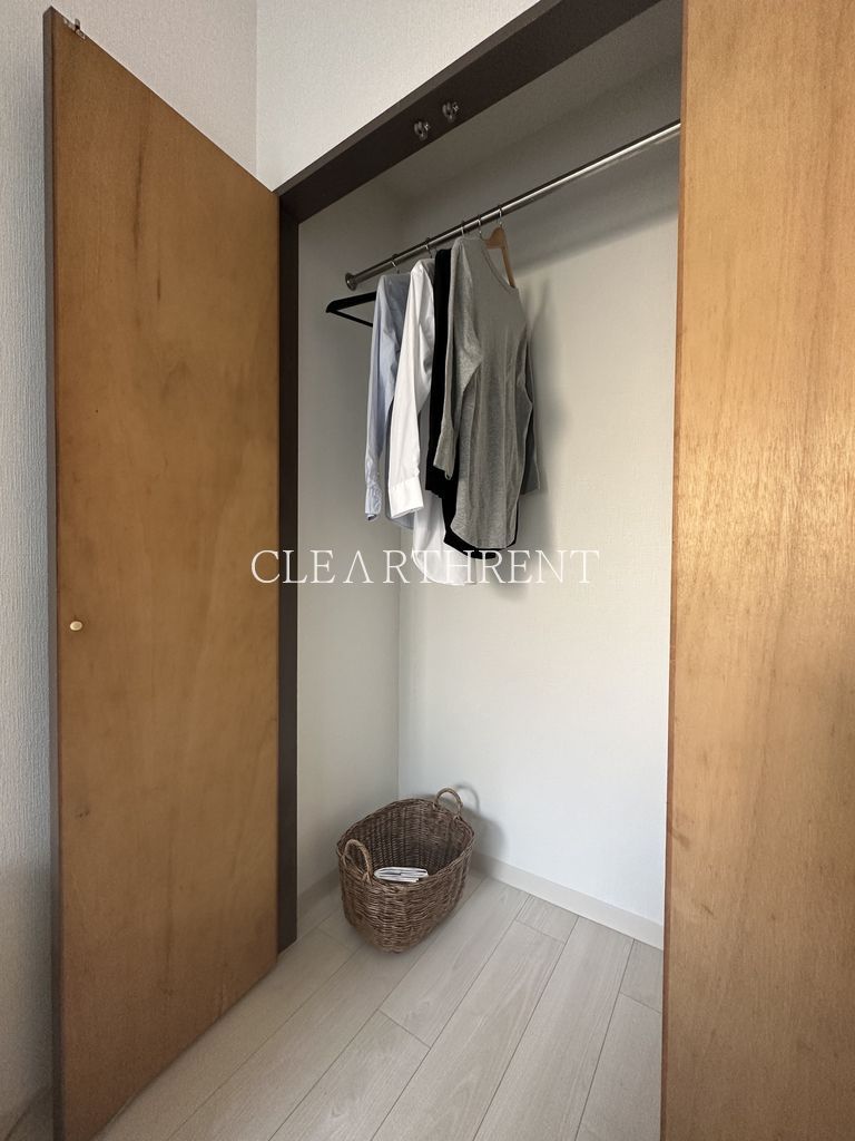 菱和パレス野方2階 ハンガーパイプ付きのクローゼット