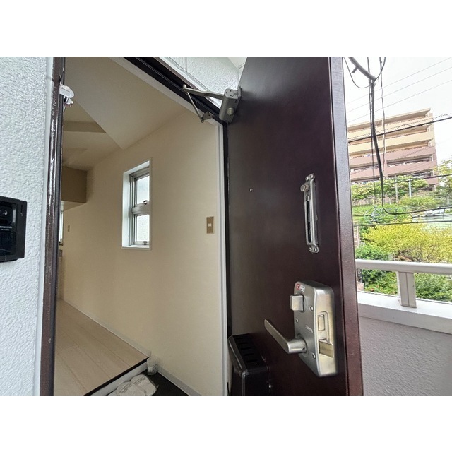 セラーズ二宮 玄関