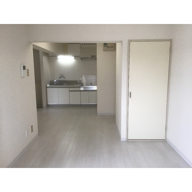 アゼリアコート柿生303号室 リビング