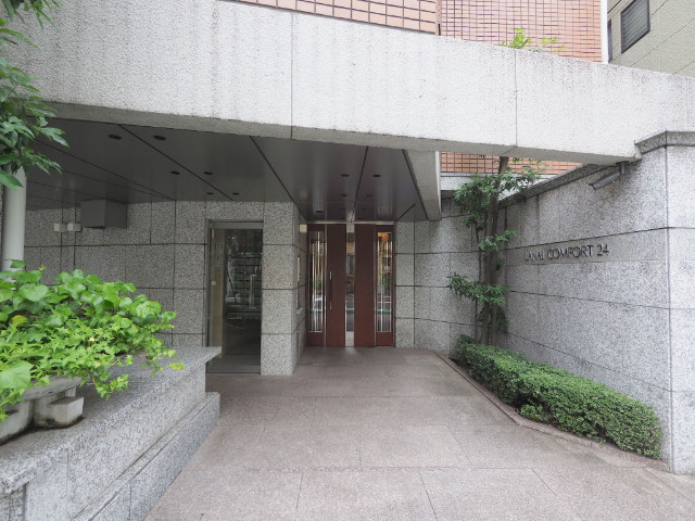 LANAI COMFORT２４ オートロック付きエントランス