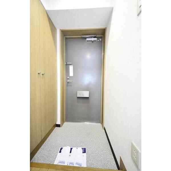 ロイヤルクレセント 玄関