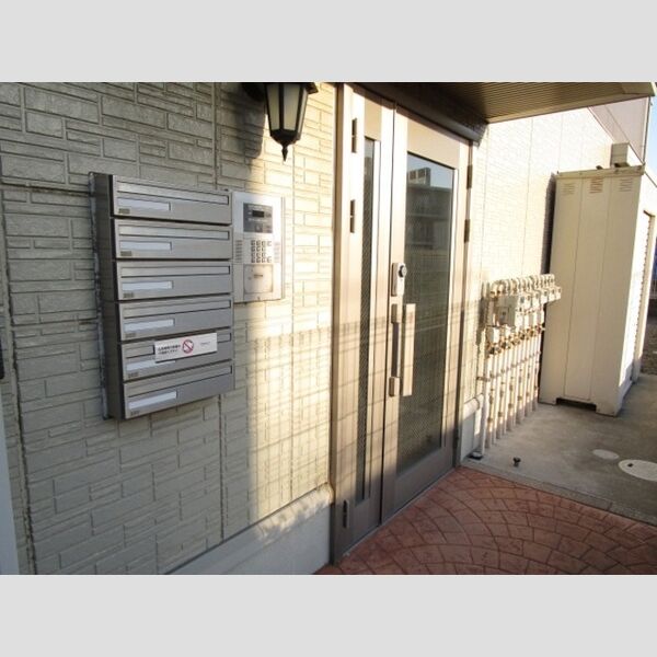 ベルデュール オートロック付きエントランス