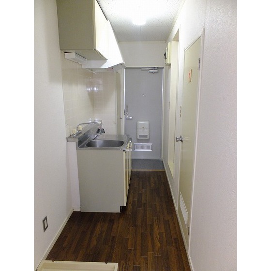 ハウス門馬0202号室 内観