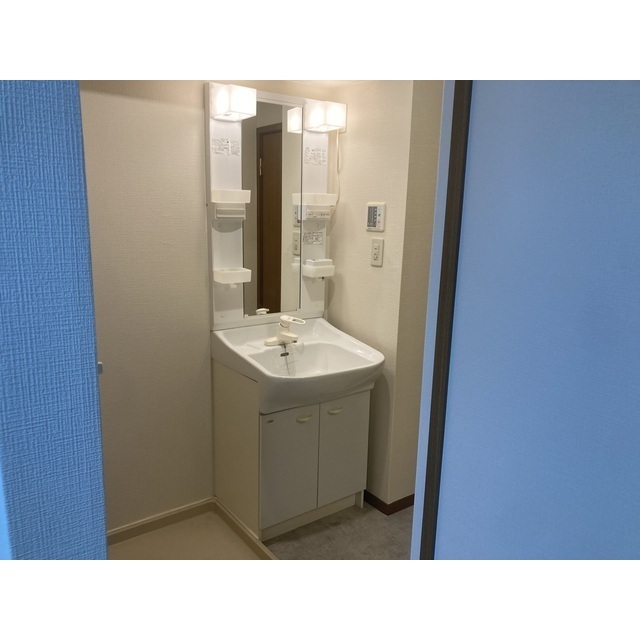 ベル・ウィンズ103号室 内観