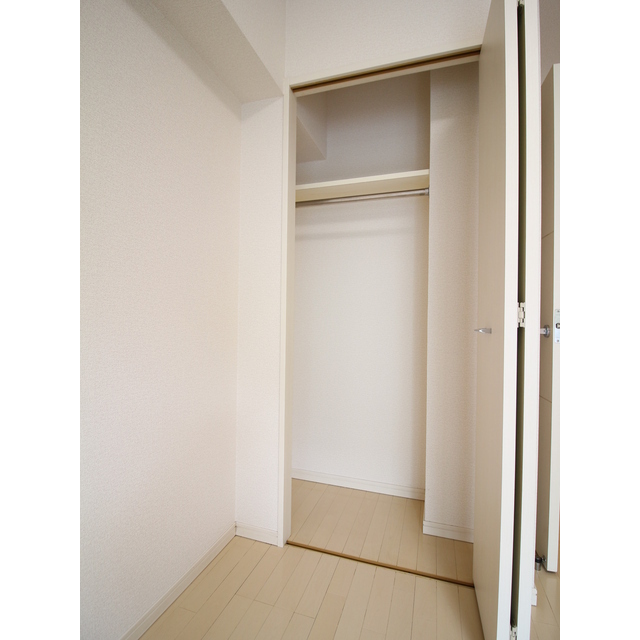 プレール・ドゥーク東京CANAL204号室 クローゼット