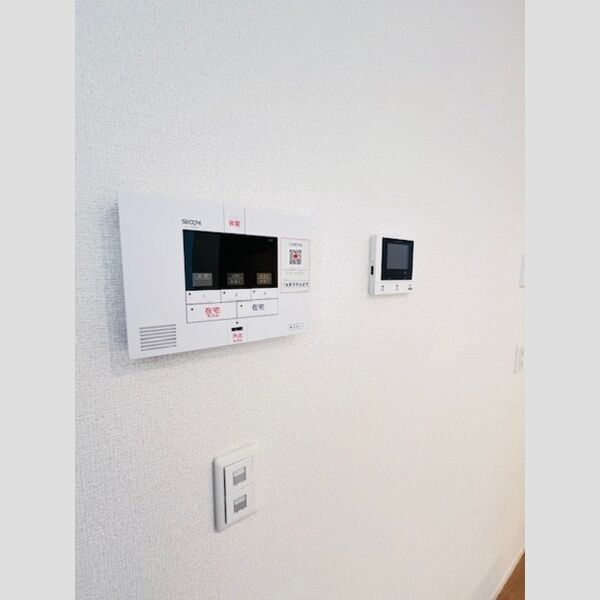 D'Bless湘南辻堂202号室 セコムのセキュリティシステム　モニター付きインターホン