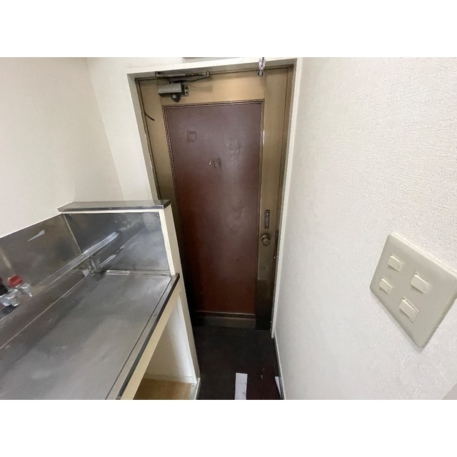 マーガレット203号室 玄関