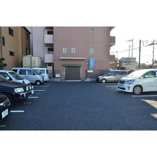 ヴューテラス戸田公園502号室 駐車場