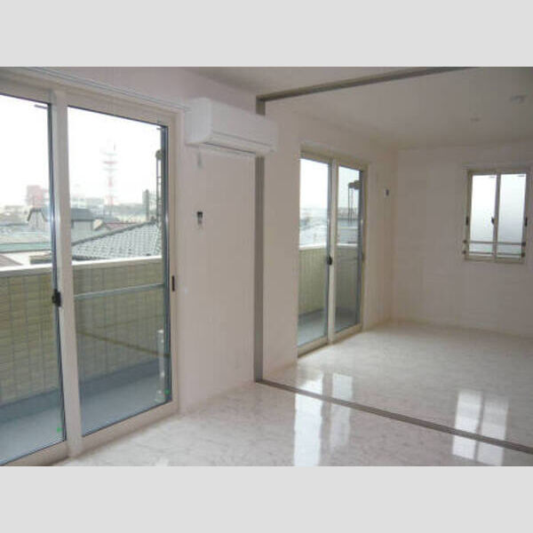 ルーチェ南八幡306号室 306室内④